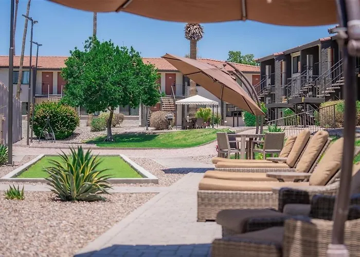 234 Fully Furnished 1br Suite-outdoor Pool